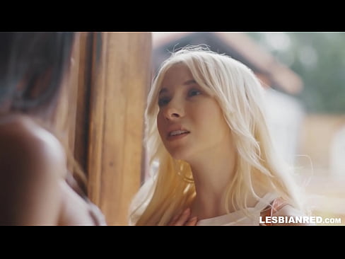 ❤️ A nena chega a casa uns meses despois e acaba comendo o coño da súa madrastra ️❌ Super porno en % gl.pornpk.ru %